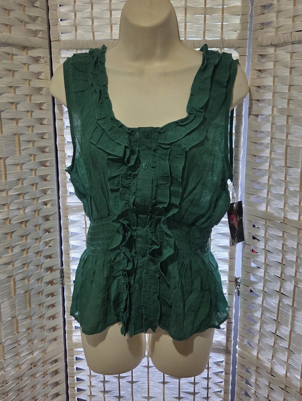 Suzie & Rose Ruffled Sleeveless Green Blouse - Women